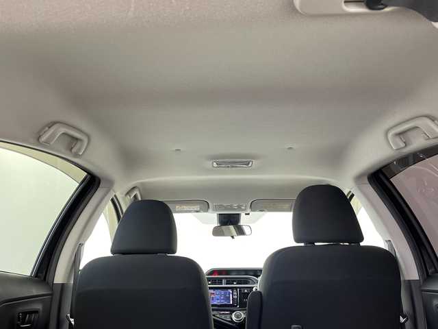 トヨタ アクア S スタイルブラック 群馬県 2017(平29)年 1.9万km ブラックマイカ 純正ナビ　バックカメラ　フルセグＴＶ　ビルトインＥＴＣ　衝突被害軽減ブレーキ　レーンアシスト　オートマチックハイビーム　スマートキー　プッシュスタートボタン　フロアマット　横滑り防止装置　禁煙車