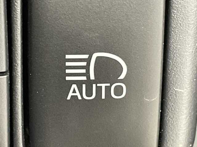 トヨタ アクア S スタイルブラック 群馬県 2017(平29)年 1.9万km ブラックマイカ 純正ナビ　バックカメラ　フルセグＴＶ　ビルトインＥＴＣ　衝突被害軽減ブレーキ　レーンアシスト　オートマチックハイビーム　スマートキー　プッシュスタートボタン　フロアマット　横滑り防止装置　禁煙車