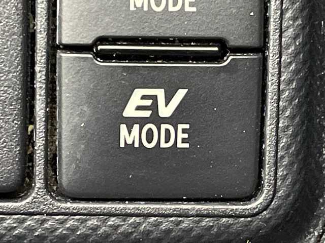 トヨタ アクア S スタイルブラック 群馬県 2017(平29)年 1.9万km ブラックマイカ 純正ナビ　バックカメラ　フルセグＴＶ　ビルトインＥＴＣ　衝突被害軽減ブレーキ　レーンアシスト　オートマチックハイビーム　スマートキー　プッシュスタートボタン　フロアマット　横滑り防止装置　禁煙車