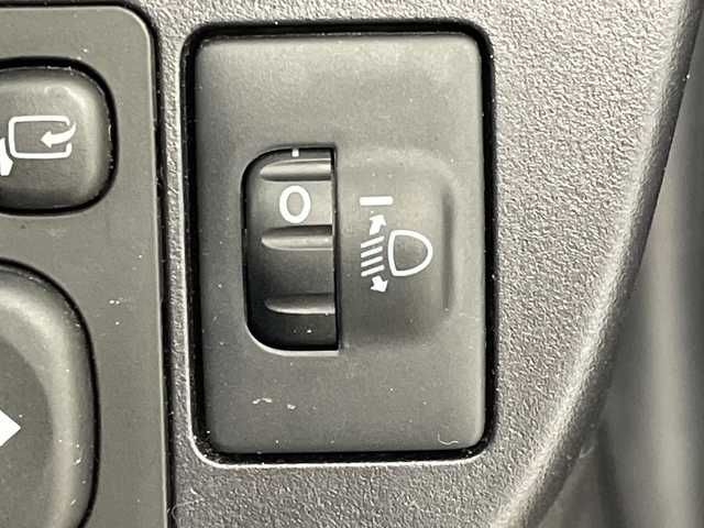 トヨタ アクア S スタイルブラック 群馬県 2017(平29)年 1.9万km ブラックマイカ 純正ナビ　バックカメラ　フルセグＴＶ　ビルトインＥＴＣ　衝突被害軽減ブレーキ　レーンアシスト　オートマチックハイビーム　スマートキー　プッシュスタートボタン　フロアマット　横滑り防止装置　禁煙車