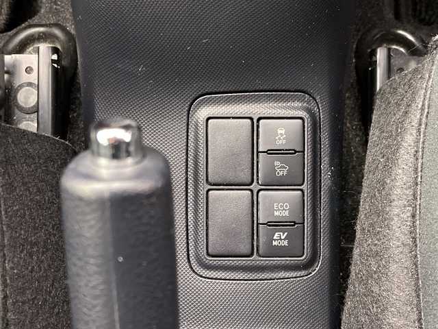 トヨタ アクア S スタイルブラック 群馬県 2017(平29)年 1.9万km ブラックマイカ 純正ナビ　バックカメラ　フルセグＴＶ　ビルトインＥＴＣ　衝突被害軽減ブレーキ　レーンアシスト　オートマチックハイビーム　スマートキー　プッシュスタートボタン　フロアマット　横滑り防止装置　禁煙車