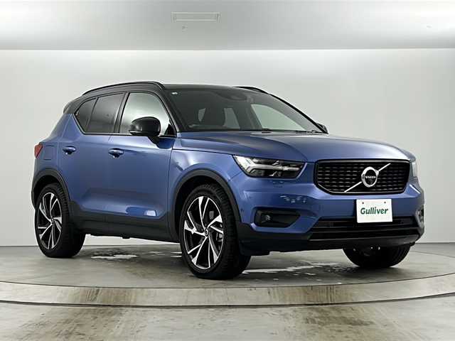 ボルボ ＸＣ４０ T5 AWD Rデザイン 1stED 愛知県 2018(平30)年 4.8万km 青Ⅱ 300台限定車/純正8.7インチナビゲーション/全方位カメラ/ETC/ハーマンカードンスピーカー/電動パノラマサンルーフ/パワーバックドア/ブラインドスポットモニター/コーナーセンサー(前後)/LEDヘッドライト/パドルシフト/クルーズコントロール/ドライブレコーダー(前後)/パワーシート(D/N)/運転席メモリーシート/シートヒーター(D/N)/純正20インチアルミホイール/ウィンカーミラー/電動格納ミラー/横滑り防止装置/スマートキー/エンジンプッシュスタート/フロアマット