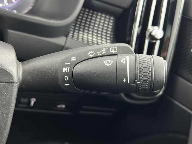 ボルボ ＸＣ４０ T5 AWD Rデザイン 1stED 愛知県 2018(平30)年 4.8万km 青Ⅱ 300台限定車/純正8.7インチナビゲーション/全方位カメラ/ETC/ハーマンカードンスピーカー/電動パノラマサンルーフ/パワーバックドア/ブラインドスポットモニター/コーナーセンサー(前後)/LEDヘッドライト/パドルシフト/クルーズコントロール/ドライブレコーダー(前後)/パワーシート(D/N)/運転席メモリーシート/シートヒーター(D/N)/純正20インチアルミホイール/ウィンカーミラー/電動格納ミラー/横滑り防止装置/スマートキー/エンジンプッシュスタート/フロアマット