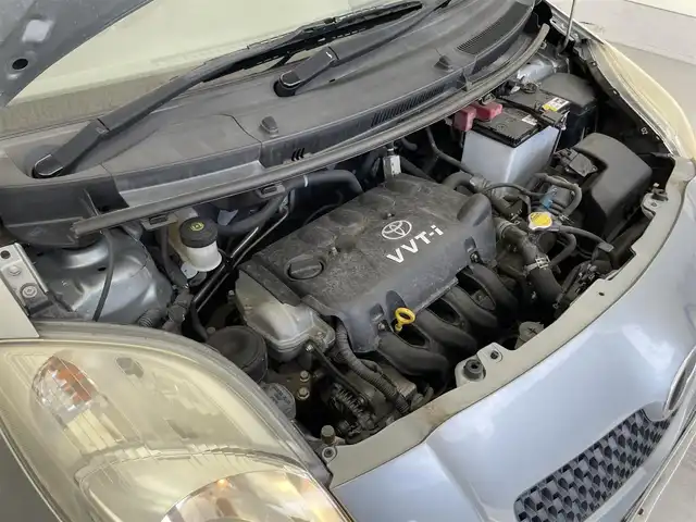 トヨタ ヴィッツ U 滋賀県 2006(平18)年 12.6万km ミディアムシルバーメタリック ４WD/純正CD/MDデッキ/プッシュスタート/スマートキー/電動格納ミラー/サイドエアバック/オートエアコン/ABS