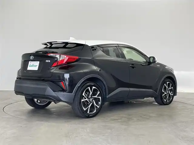 トヨタ Ｃ－ＨＲ G 埼玉県 2019(令1)年 5.1万km ホワイト/ブラックマイカ 2トーン 純正９インチナビ　バックカメラ　ＢＳＭ　ドライブレコーダー　ＥＴＣ　セーフティセンス　レーダークルーズコントロール　ＬＥＤヘッドライト　オートライト　シートヒーター　プッシュスタート　スマートキー