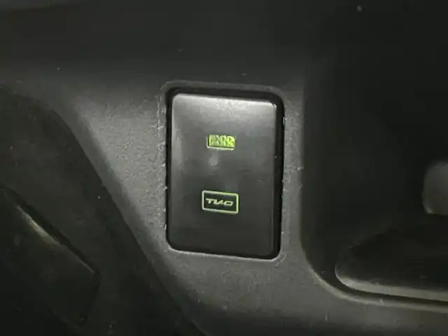 トヨタ Ｃ－ＨＲ G 埼玉県 2019(令1)年 5.1万km ホワイト/ブラックマイカ 2トーン 純正９インチナビ　バックカメラ　ＢＳＭ　ドライブレコーダー　ＥＴＣ　セーフティセンス　レーダークルーズコントロール　ＬＥＤヘッドライト　オートライト　シートヒーター　プッシュスタート　スマートキー