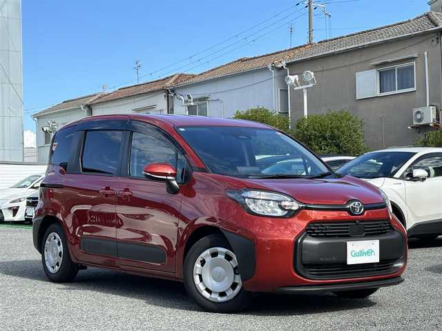 トヨタ シエンタ ハイブリッド G 兵庫県 2024(令6)年 0.2万km スカーレットメタリック /ワンオーナー//メーカーOP ドライブレコーダー前後方（ナビ連動）//メーカーOP 両側パワースライドドア（ワンタッチスイッチ付）//メーカーOP ターンチルトシート//メーカーOP コンフォートパッケージ（ハンドルヒーター）//メーカーOP アクセサリーコンセント（AC100V電源）//メーカーOP ディスプレイオーディオPlus（10.5インチ）//地デジ/BT/USB/Miracast//TVキャンセラー//パノラミックビューモニター//ビルトインETC//オートLEDヘッドランプ//レーダークルーズコントロール//クリアランスソナー//PCS/LDA/BSM//PDA/RCTA/PKSB/RSA