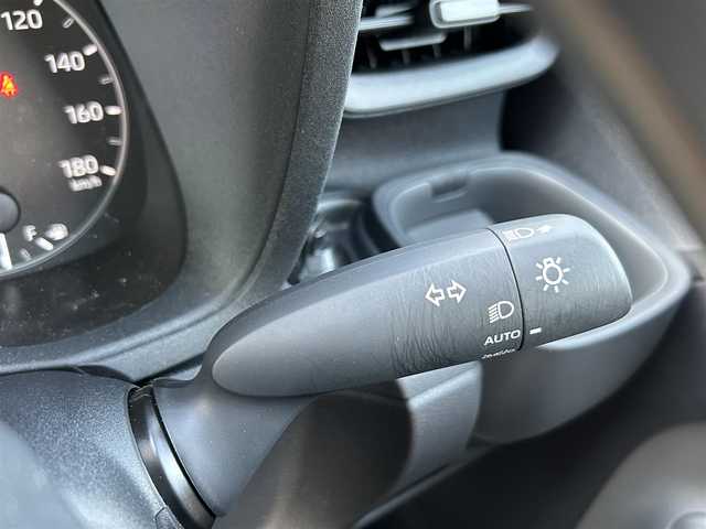 トヨタ シエンタ ハイブリッド G 兵庫県 2024(令6)年 0.2万km スカーレットメタリック /ワンオーナー//メーカーOP ドライブレコーダー前後方（ナビ連動）//メーカーOP 両側パワースライドドア（ワンタッチスイッチ付）//メーカーOP ターンチルトシート//メーカーOP コンフォートパッケージ（ハンドルヒーター）//メーカーOP アクセサリーコンセント（AC100V電源）//メーカーOP ディスプレイオーディオPlus（10.5インチ）//地デジ/BT/USB/Miracast//TVキャンセラー//パノラミックビューモニター//ビルトインETC//オートLEDヘッドランプ//レーダークルーズコントロール//クリアランスソナー//PCS/LDA/BSM//PDA/RCTA/PKSB/RSA