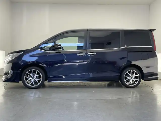 トヨタ エスクァイア Gi 愛知県 2021(令3)年 4.9万km スパークリングブラックパールクリスタルシャイン 純正１０型ナビ　フルセグＴＶ　純正１２．１型後席モニター　純正エアロ　モデリスタ１７インチＡＷ　シートヒーター　両側パワースライドドア　ＥＴＣ　セーフティセンス　衝突軽減　クルコン　車線逸脱　ＬＥＤオートライト　禁煙車