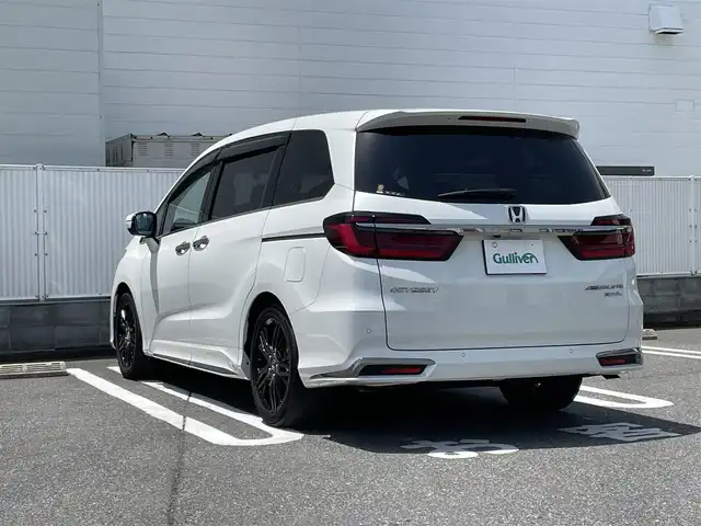 ホンダ オデッセイ ハイブリッド e:HEVアブソルート EX 群馬県 2021(令3)年 4万km プラチナホワイトパール ワンオーナー/純正SDナビ(AM・FM/BT/フルセグTV)/両側パワースライドドア/ビルトインETC2.0/追従クルーズコントロール/横滑り防止装置/車線逸脱防止アラート/ステアリングスイッチ/ステアリングヒーター/パワーシート(D/N席)/シートヒーター(D/N席)/オットマン/オートライト/LEDヘッドライト/電格ミラー/コーナーセンサー/プッシュスタート/スマートキー×2/取扱説明書/保証書/記録簿