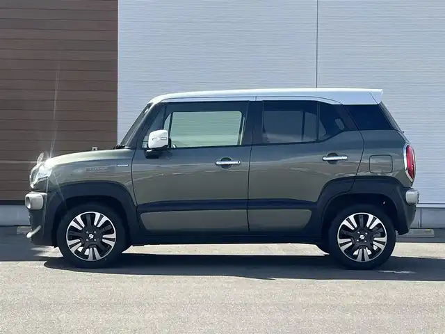 スズキ クロスビー HYBRID MZ 秋田県 2023(令5)年 3.5万km タフカーキパールメタリック/ホワイト2トーン ４WD/ターボ/衝突軽減システム/社外オーディオ（AM/FM/CD)/LEDヘッドライト/全方位カメラ/純正アルミ/スマートキー/アイドリングストップ/プッシュスタート/オートマチックハイビーム/クルーズコントロール/レーンキープアシスト/コーナーセンサー/ダウンヒルアシストコントロール/ステアリングスイッチ/パドルシフト/ドライブレコーダー/ETC/社外フロアマット/オートライト/オートエアコン/パワーステアリング/パワーウィンドウ/横滑り防止/盗難防止装置/寒冷地仕様/電動格納ウィンカーミラー/保証書/取扱説明書/記録簿