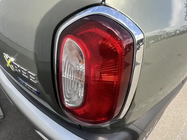 スズキ クロスビー HYBRID MZ 秋田県 2023(令5)年 3.5万km タフカーキパールメタリック/ホワイト2トーン ４WD/ターボ/衝突軽減システム/社外オーディオ（AM/FM/CD)/LEDヘッドライト/全方位カメラ/純正アルミ/スマートキー/アイドリングストップ/プッシュスタート/オートマチックハイビーム/クルーズコントロール/レーンキープアシスト/コーナーセンサー/ダウンヒルアシストコントロール/ステアリングスイッチ/パドルシフト/ドライブレコーダー/ETC/社外フロアマット/オートライト/オートエアコン/パワーステアリング/パワーウィンドウ/横滑り防止/盗難防止装置/寒冷地仕様/電動格納ウィンカーミラー/保証書/取扱説明書/記録簿