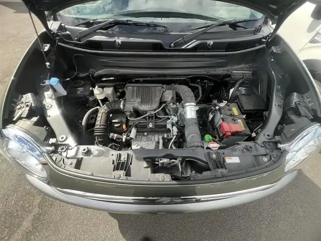 スズキ クロスビー HYBRID MZ 秋田県 2023(令5)年 3.5万km タフカーキパールメタリック/ホワイト2トーン ４WD/ターボ/衝突軽減システム/社外オーディオ（AM/FM/CD)/LEDヘッドライト/全方位カメラ/純正アルミ/スマートキー/アイドリングストップ/プッシュスタート/オートマチックハイビーム/クルーズコントロール/レーンキープアシスト/コーナーセンサー/ダウンヒルアシストコントロール/ステアリングスイッチ/パドルシフト/ドライブレコーダー/ETC/社外フロアマット/オートライト/オートエアコン/パワーステアリング/パワーウィンドウ/横滑り防止/盗難防止装置/寒冷地仕様/電動格納ウィンカーミラー/保証書/取扱説明書/記録簿