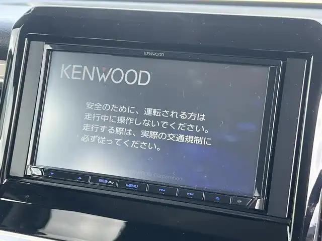 スズキ クロスビー HYBRID MZ 秋田県 2023(令5)年 3.5万km タフカーキパールメタリック/ホワイト2トーン ４WD/ターボ/衝突軽減システム/社外オーディオ（AM/FM/CD)/LEDヘッドライト/全方位カメラ/純正アルミ/スマートキー/アイドリングストップ/プッシュスタート/オートマチックハイビーム/クルーズコントロール/レーンキープアシスト/コーナーセンサー/ダウンヒルアシストコントロール/ステアリングスイッチ/パドルシフト/ドライブレコーダー/ETC/社外フロアマット/オートライト/オートエアコン/パワーステアリング/パワーウィンドウ/横滑り防止/盗難防止装置/寒冷地仕様/電動格納ウィンカーミラー/保証書/取扱説明書/記録簿
