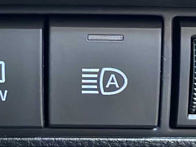 トヨタ カローラ クロス ハイブリッド Z 広島県 2022(令4)年 3.7万km アティチュードブラックマイカ ブラインドスポットモニター/純正メモリナビ/フルセグテレビ/全周囲カメラ/D席パワーシート/クルーズコントロール/ABS/前後コーナーセンサー/レーンキープアシスト/オートマチックハイビーム/純正18インチアルミホイール/フロントフォグランプ