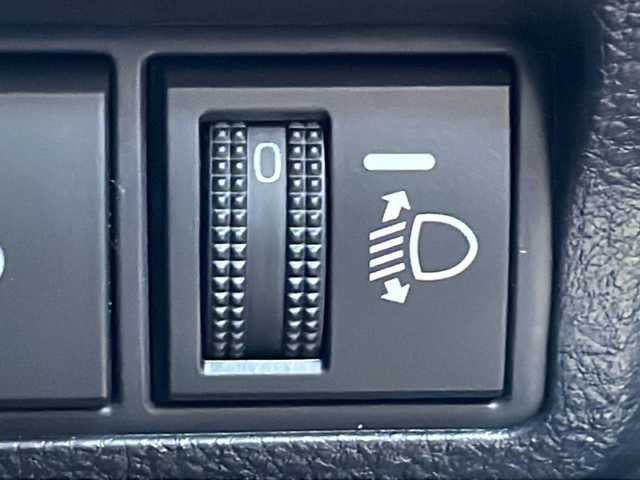 トヨタ カローラ クロス ハイブリッド Z 広島県 2022(令4)年 3.7万km アティチュードブラックマイカ ブラインドスポットモニター/純正メモリナビ/フルセグテレビ/全周囲カメラ/D席パワーシート/クルーズコントロール/ABS/前後コーナーセンサー/レーンキープアシスト/オートマチックハイビーム/純正18インチアルミホイール/フロントフォグランプ