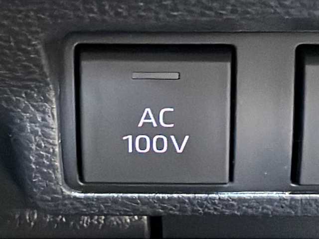 トヨタ カローラ クロス ハイブリッド Z 広島県 2022(令4)年 3.7万km アティチュードブラックマイカ ブラインドスポットモニター/純正メモリナビ/フルセグテレビ/全周囲カメラ/D席パワーシート/クルーズコントロール/ABS/前後コーナーセンサー/レーンキープアシスト/オートマチックハイビーム/純正18インチアルミホイール/フロントフォグランプ