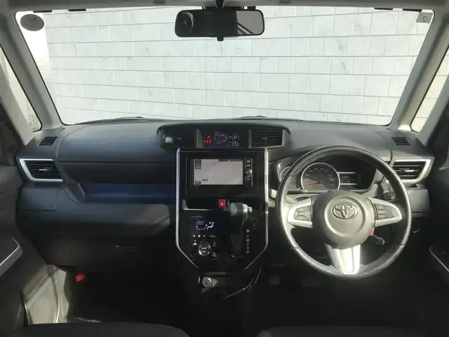 トヨタ ルーミー カスタムG S 栃木県 2017(平29)年 10.2万km パールホワイトⅢ (株)IDOMが運営する【じしゃロン小山店】の自社ローン対象車両になります。こちらは現金ご利用時の価格です。/自社ローンご希望の方は別途その旨お申付け下さい。//禁煙車/純正フルセグナビ/（CD/DVD/AM/FMラジオ）/(Bluetooth)/スマートキー/プッシュスタート/バックカメラ/ＥＴＣ/両側パワースライドドア/クルーズコントロール/プリクラッシュセーフティ/コーナーセンサー/アイドリングストップ/後部座席サンシェード/ステアリングリモコン/電動格納ドアミラー/パワーウインドウ/オートライト/防眩ミラー