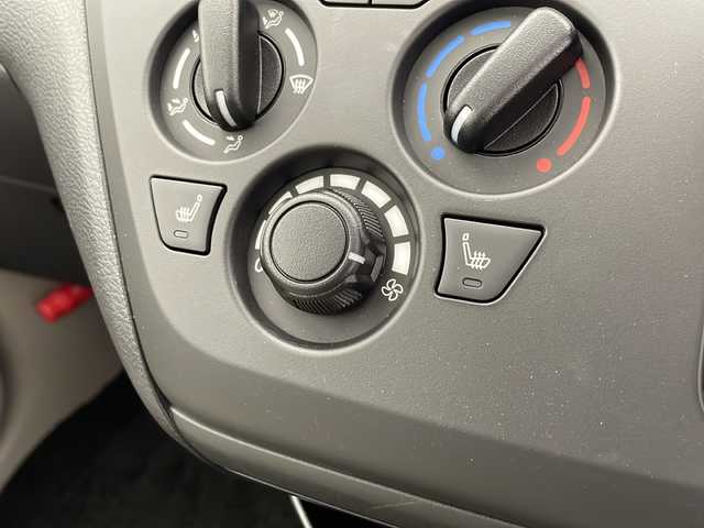 三菱 ｅＫワゴン M 愛知県 2023(令5)年 0.5万km コーラルピンクマイカ 衝突被害軽減ブレーキ/純正9インチディスプレイオーディオナビ（あり）/シートヒーター/ワンセグTV/Bluetooth/バックカメラ/コーナーセンサー/ステアリングスイッチ