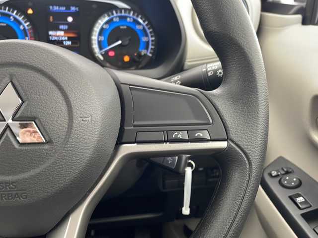 三菱 ｅＫワゴン M 愛知県 2023(令5)年 0.5万km コーラルピンクマイカ 衝突被害軽減ブレーキ/純正9インチディスプレイオーディオナビ（あり）/シートヒーター/ワンセグTV/Bluetooth/バックカメラ/コーナーセンサー/ステアリングスイッチ