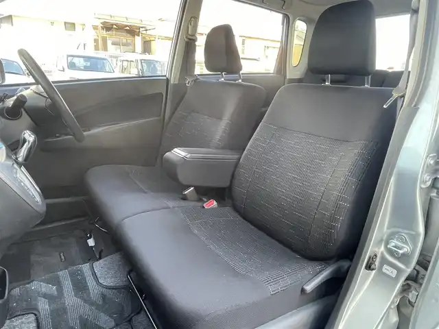 スバル ステラ カスタム R スマートアシスト 愛知県 2014(平26)年 8.6万km ブライトシルバーメタリック (株)IDOMが運営する【じしゃロン豊川店】の自社ローン専用車両になります。こちらは現金またはオートローンご利用時の価格です。自社ローンご希望の方は別途その旨お申付け下さい/社外メモリナビ（AM/FM/CD/Bluetooth）/フルセグTV/ETC/オートライト/純正フロアマット/純正アルミホイール/ウィンカーミラー/ドアバイザー