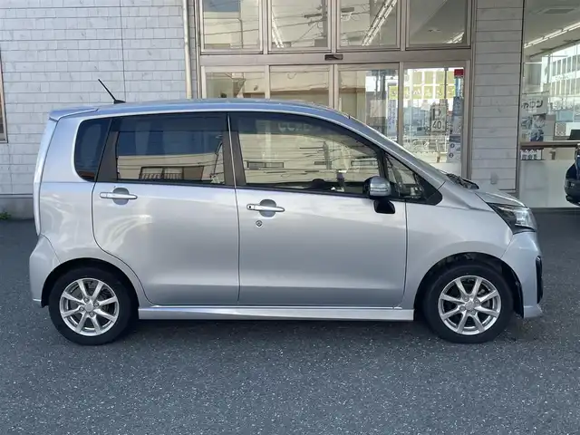 スバル ステラ カスタム R スマートアシスト 愛知県 2014(平26)年 8.6万km ブライトシルバーメタリック 【(株)IDOMが運営する【じしゃロン豊川店】の自社ローン対象車両になります。こちらは現金ご利用時の価格です。自社ローンご希望の方は別途その旨お申付け下さい。】/社外メモリナビ（AM/FM/CD/Bluetooth）/フルセグTV/ETC/オートライト/純正フロアマット/純正アルミホイール/ウィンカーミラー/ドアバイザー