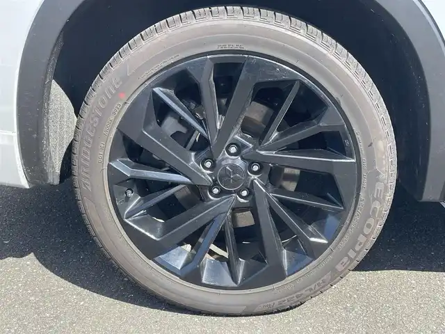 三菱 アウトランダー ＰＨＥＶ P 鹿児島県 2023(令5)年 1.7万km ホワイトダイヤモンド マイパイロット/サンルーフ/純正ナビ/（Bluetooth/フルセグTV/USB）/全方位カメラ/電動リアゲート/LEDヘッドライト/レザーシート/全席シートヒーター/純正20インチアルミホイール/スマートキー