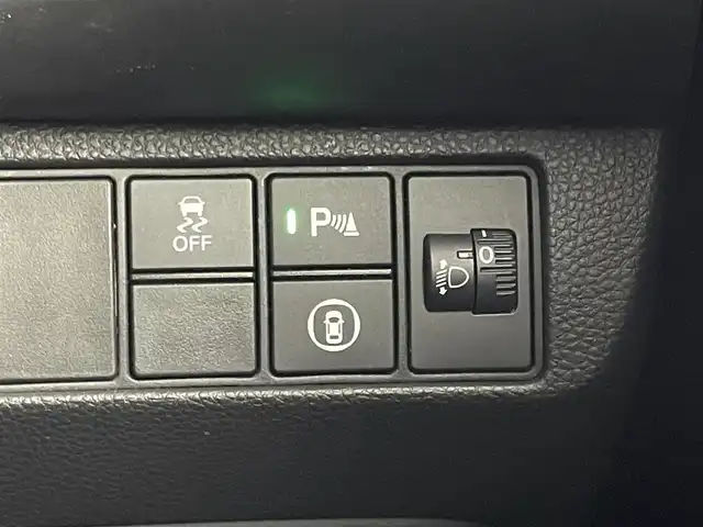 ホンダ ヴェゼル G 埼玉県 2021(令3)年 3.9万km プラチナホワイトパール 純正９インチディスプレイオーディオ　バックカメラ　ビルトインＥＴＣ２．０　前後ドライブレコーダー　ホンダセンシング　アダプティブクルーズコントロール　ワイヤレス充電　純正アルミホイール　オートライト