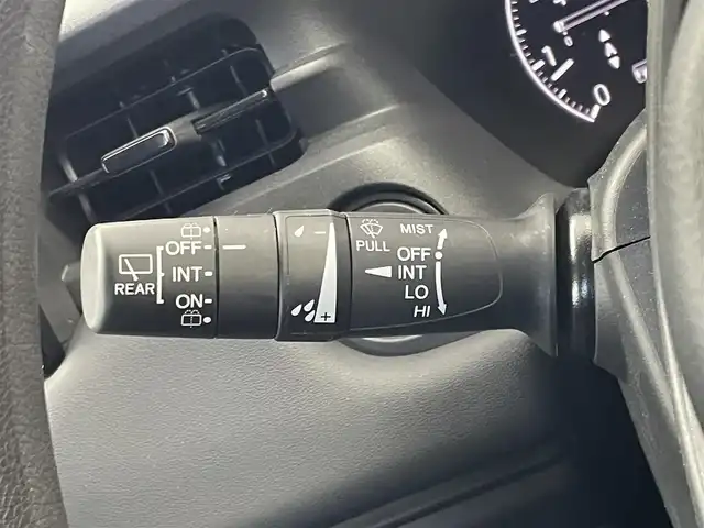 ホンダ ヴェゼル G 埼玉県 2021(令3)年 3.9万km プラチナホワイトパール 純正９インチディスプレイオーディオ　バックカメラ　ビルトインＥＴＣ２．０　前後ドライブレコーダー　ホンダセンシング　アダプティブクルーズコントロール　ワイヤレス充電　純正アルミホイール　オートライト