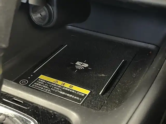 ホンダ ヴェゼル G 埼玉県 2021(令3)年 3.9万km プラチナホワイトパール 純正９インチディスプレイオーディオ　バックカメラ　ビルトインＥＴＣ２．０　前後ドライブレコーダー　ホンダセンシング　アダプティブクルーズコントロール　ワイヤレス充電　純正アルミホイール　オートライト