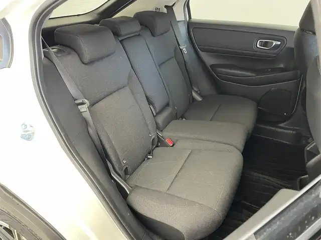 ホンダ ヴェゼル G 埼玉県 2021(令3)年 3.9万km プラチナホワイトパール 純正９インチディスプレイオーディオ　バックカメラ　ビルトインＥＴＣ２．０　前後ドライブレコーダー　ホンダセンシング　アダプティブクルーズコントロール　ワイヤレス充電　純正アルミホイール　オートライト