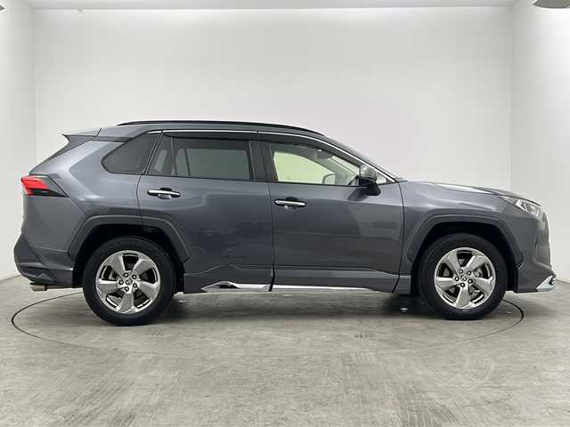 トヨタ ＲＡＶ４ ハイブリットG 三重県 2021(令3)年 7.7万km グレーメタリック 禁煙車/純正ディスプレイオーディオ/・フルセグ・Bluetooth・USB・MiraCast/パノラミックビューモニター/モデリスタフルエアロ/ブラインドスポットモニター/トヨタセーフティセンス/・プリクラッシュセーフティ/・オートマチックハイビーム/・レーントレーシングアシスト/・ロードサインアシスト/・レーダクルーズコントロール/パワーバックドア/ステアリングヒーター/ルーフレール/前席シートヒーター/運転席パワーシート（メモリ付き）/LEDヘッドライト（オート）/ビルトインETC/スペアタイヤ/電子パーキング/パーキングサポートブレーキ/置くだけ充電