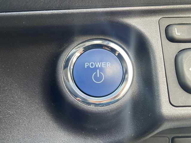 トヨタ アクア S スタイルブラック 京都府 2018(平30)年 6.7万km ライムホワイトパールクリスタルシャイン 純正メモリナビ　バックカメラ　トヨタセーフティセンス　プリクラッシュセーフティ　レーンキープアシスト　スマートキー　プッシュスタート　ＥＴＣ　禁煙車　オートエアコン　ドアバイザー　純正フロアマット