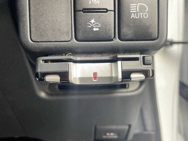 トヨタ アクア S スタイルブラック 京都府 2018(平30)年 6.7万km ライムホワイトパールクリスタルシャイン 純正メモリナビ　バックカメラ　トヨタセーフティセンス　プリクラッシュセーフティ　レーンキープアシスト　スマートキー　プッシュスタート　ＥＴＣ　禁煙車　オートエアコン　ドアバイザー　純正フロアマット