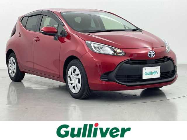 トヨタ アクア X 熊本県 2021(令3)年 2.7万km エモーショナルレッドⅡ 純正ディスプレイオーディオ　/全周囲カメラ　/ビルトインＥＴＣ　/レーダークルーズコントロール　/前後クリアランスソナー　/前席シートヒーター　/衝突軽減ブレーキ　/レーンキープアシスト　/横滑り防止/純正フロアマット/純正１５インチAW/オートライト/オートマチックハイビーム/LEDヘッドライト/スマートキー/プッシュスタート/スペアキー1本