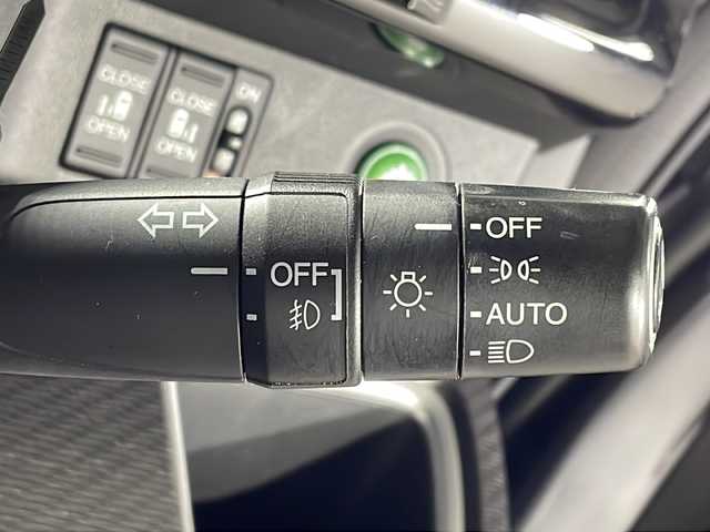 ホンダ ステップワゴン スパーダ ハイブリッド G ホンダセンシング 沖縄県 2019(平31)年 2.5万km モダンスティールM 禁煙車/両側パワースライド/純正７インチナビ/・ＣＤ／ＤＶＤ／Ｂｌｕｅｔｏｏｔｈ／フルセグＴＶ　/両側パワースライド/マルチビューカメラ/純正１６インチアルミ/ビルトインＥＴＣ/ドライブレコーダー前後/ホンダセンシング/●衝突軽減ブレーキ/●誤発進抑制機能/●歩行者事故低減ステアリング/●路外逸脱抑制機能/●アダプティブ・クルーズ・コントロール/●車線維持支援システム/●先行車発進お知らせ機能/●標識認識機能/保証書/取扱説明書