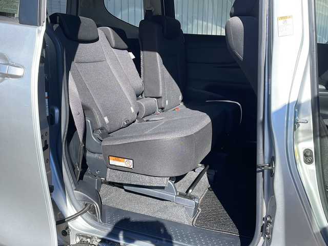 トヨタ シエンタ ファンベースX 長野県 2020(令2)年 3万km シルバーM トヨタセーフティセンス/社外ディスプレイオーディオ/DVD/CD/USB/Bluetooth/左側パワースライドドア/ドライブレコーダー/前後コーナーセンサー/レーンキープアシスト/プッシュスタート/スマートキー