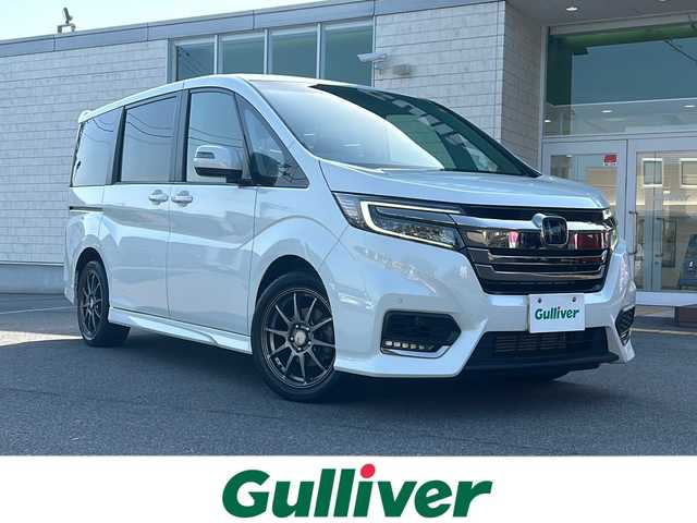 ホンダ ステップワゴン スパーダ クルスピセンシング 鳥取県 2022(令4)年 5.9万km プラチナホワイトパール ナビ装着用スペシャルパッケージ/　＋ETC2.0車載器(ナビ連動)/Honda SENSING/CD/DVD、AM/FM、USB、BT、iPod/1列目シート用i-サイドエアバッグシステム/　＋サイドカーテンエアバッグシステム(1-3列目シート対応)/トリプルゾーンコントロール・フルオートエアコンディショナー/17インチアルミホイール/専用インテリア/スポーツペダル/FABTECT(撥水撥油シート)/運転席＆助手席シートヒーター/バックカメラ/アイドリングストップ/クルーズコントロール/プッシュスタート/両側パワースライドドア
