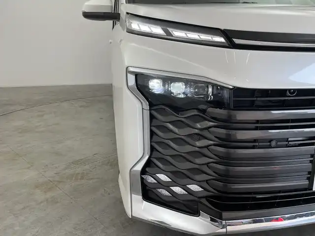 トヨタ ヴォクシー S－Z 群馬県 2024(令6)年 1.5万km ホワイトパールクリスタルシャイン 快適利便パッケージ　純正10.5型ナビ　バックカメラ　アダプティブクルーズコントロール　両側電動スライドドア　電動リアゲート　純正ビルトインETC2.0 オットマン　デジタルミラー一体型ドラレコ　禁煙