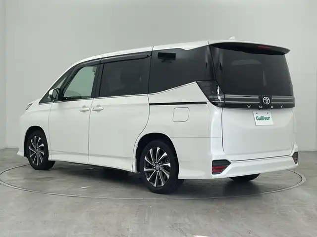 トヨタ ヴォクシー S－Z 群馬県 2024(令6)年 1.5万km ホワイトパールクリスタルシャイン 快適利便パッケージ　純正10.5型ナビ　バックカメラ　アダプティブクルーズコントロール　両側電動スライドドア　電動リアゲート　純正ビルトインETC2.0 オットマン　デジタルミラー一体型ドラレコ　禁煙