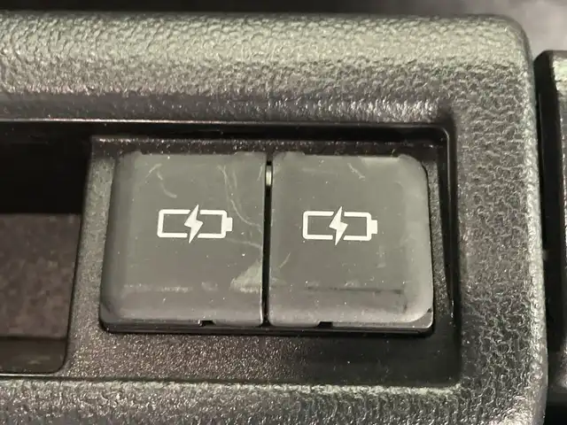 トヨタ ヴォクシー S－Z 群馬県 2024(令6)年 1.5万km ホワイトパールクリスタルシャイン 快適利便パッケージ　純正10.5型ナビ　バックカメラ　アダプティブクルーズコントロール　両側電動スライドドア　電動リアゲート　純正ビルトインETC2.0 オットマン　デジタルミラー一体型ドラレコ　禁煙