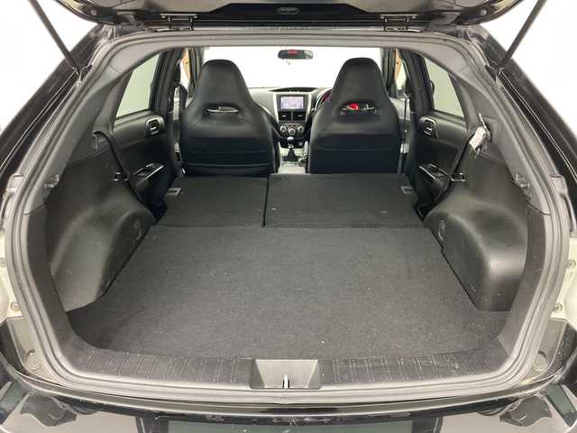 スバル インプレッサ ＷＲＸ STi 道央・札幌 2010(平22)年 11.5万km オブシディアンブラックパール ・４ＷＤ/・社外ナビ＆ＴＶ＆ＤＶＤ＆ＣＤ/・ＳＩ－ＤＲＩＶＥ/・Ｃ－ＤＩＦＦ/・ＳＴＩ１８インチアルミ/・追加補器メーター（ブースト計他）/・社外ＥＴＣ/・ハーフレザーシート/・キセノンヘッドライト/・横滑り防止装置