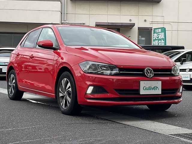 フォルクスワーゲン ポロ TSIコンフォートライン 岡山県 2018(平30)年 8.5万km フラッシュレッド 登録時走行距離85984km/純正HDDナビ/(AM/FM/DISC/TV/BT)/(Applecarplay/Androidauto/MirrorLink)/置くだけ充電/クルーズコントロール/バックカメラ/ドライブレコーダー/ビルトインETC2.0/パーキングアシスト/クリアランスソナー/アイドリングストップ/MTモード付AT/リモコンキー/スペアキー/純正15インチアルミホイール
