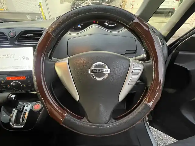 日産 セレナ ハイウェイスター Sハイブリッド 千葉県 2013(平25)年 10.5万km エターナルスノーホワイト 社外ナビ(AM/FM/CD/DVD/BT/フルセグ)/社外10.2インチフリップダウンモニター(PCX-R3300)/両側パワースライドドア/バックカメラ/ETC/オートライト/バイザー/純正マット/取説・保証書