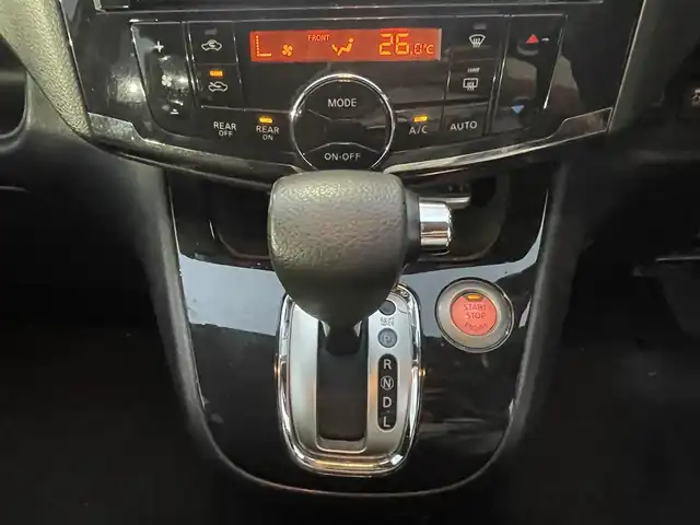 日産 セレナ ハイウェイスター Sハイブリッド 千葉県 2013(平25)年 10.5万km エターナルスノーホワイト 社外ナビ(AM/FM/CD/DVD/BT/フルセグ)/社外10.2インチフリップダウンモニター(PCX-R3300)/両側パワースライドドア/バックカメラ/ETC/オートライト/バイザー/純正マット/取説・保証書