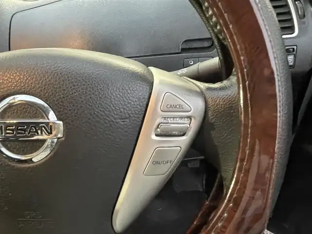 日産 セレナ ハイウェイスター Sハイブリッド 千葉県 2013(平25)年 10.5万km エターナルスノーホワイト 社外ナビ(AM/FM/CD/DVD/BT/フルセグ)/社外10.2インチフリップダウンモニター(PCX-R3300)/両側パワースライドドア/バックカメラ/ETC/オートライト/バイザー/純正マット/取説・保証書