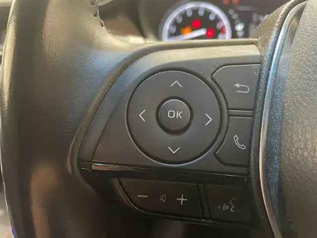 トヨタ ハリアー Z 宮城県 2021(令3)年 5.9万km ブラック 4WD/ヒッチメンバー/JBL/トヨタセーフティーセンス/・レーントレーシングアシスト/・プリクラッシュセーフティ/・クリアランスソナー/・RCTA/・ブラインドスポットモニター/・横滑り防止装置/・車線逸脱警報装置/純正ナビ/・フルセグTV/・Bluetooth/・2.0ETC/・バックカメラ/・ドライブレコーダー/・置くだけ充電/デジタルインナーミラー/電子パーキング/・オートブレーキホールド/ヘッドアップディスプレイ/革巻きステアリング/・ステアリングスイッチ/パワーシート（運転席）/プッシュスタート/・スマートキー/LEDヘッドライト/・オートライト/・オートハイビーム/ドアバイザー/純正アルミホイール19インチ/純正フロアマット