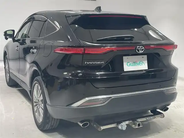 トヨタ ハリアー Z 宮城県 2021(令3)年 5.9万km ブラック 4WD/ヒッチメンバー/JBL/トヨタセーフティーセンス/・レーントレーシングアシスト/・プリクラッシュセーフティ/・クリアランスソナー/・RCTA/・ブラインドスポットモニター/・横滑り防止装置/・車線逸脱警報装置/純正ナビ/・フルセグTV/・Bluetooth/・2.0ETC/・バックカメラ/・ドライブレコーダー/・置くだけ充電/デジタルインナーミラー/電子パーキング/・オートブレーキホールド/ヘッドアップディスプレイ/革巻きステアリング/・ステアリングスイッチ/パワーシート（運転席）/プッシュスタート/・スマートキー/LEDヘッドライト/・オートライト/・オートハイビーム/ドアバイザー/純正アルミホイール19インチ/純正フロアマット