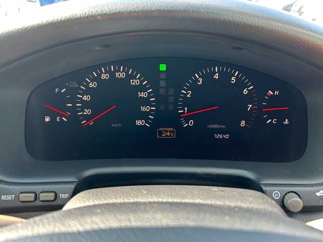 トヨタ セルシオ C インテリアセレクション 千葉県 2001(平13)年 7.2万km ブラック サンルーフ　黒革シート　ナビ　バックカメラ　ＥＴＣ　エアシート　全席シートヒーター　全席電動シート　ドラレコ　電動リアサンシェード ウッドコンビハンドル　ＨＩＤ　オートライト　純正１６インチＡＷ