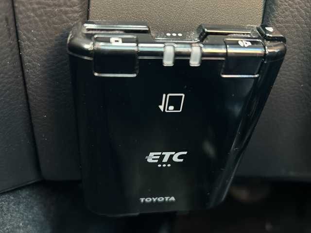 トヨタ セルシオ C インテリアセレクション 千葉県 2001(平13)年 7.2万km ブラック サンルーフ　黒革シート　ナビ　バックカメラ　ＥＴＣ　エアシート　全席シートヒーター　全席電動シート　ドラレコ　電動リアサンシェード ウッドコンビハンドル　ＨＩＤ　オートライト　純正１６インチＡＷ